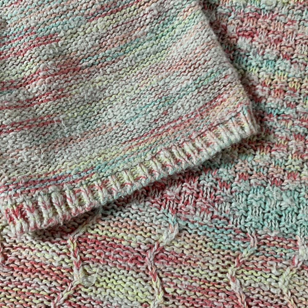 American Rag fringed. Multi-color. Size XL. Chest approx 20 inches - Picture 5 of 8